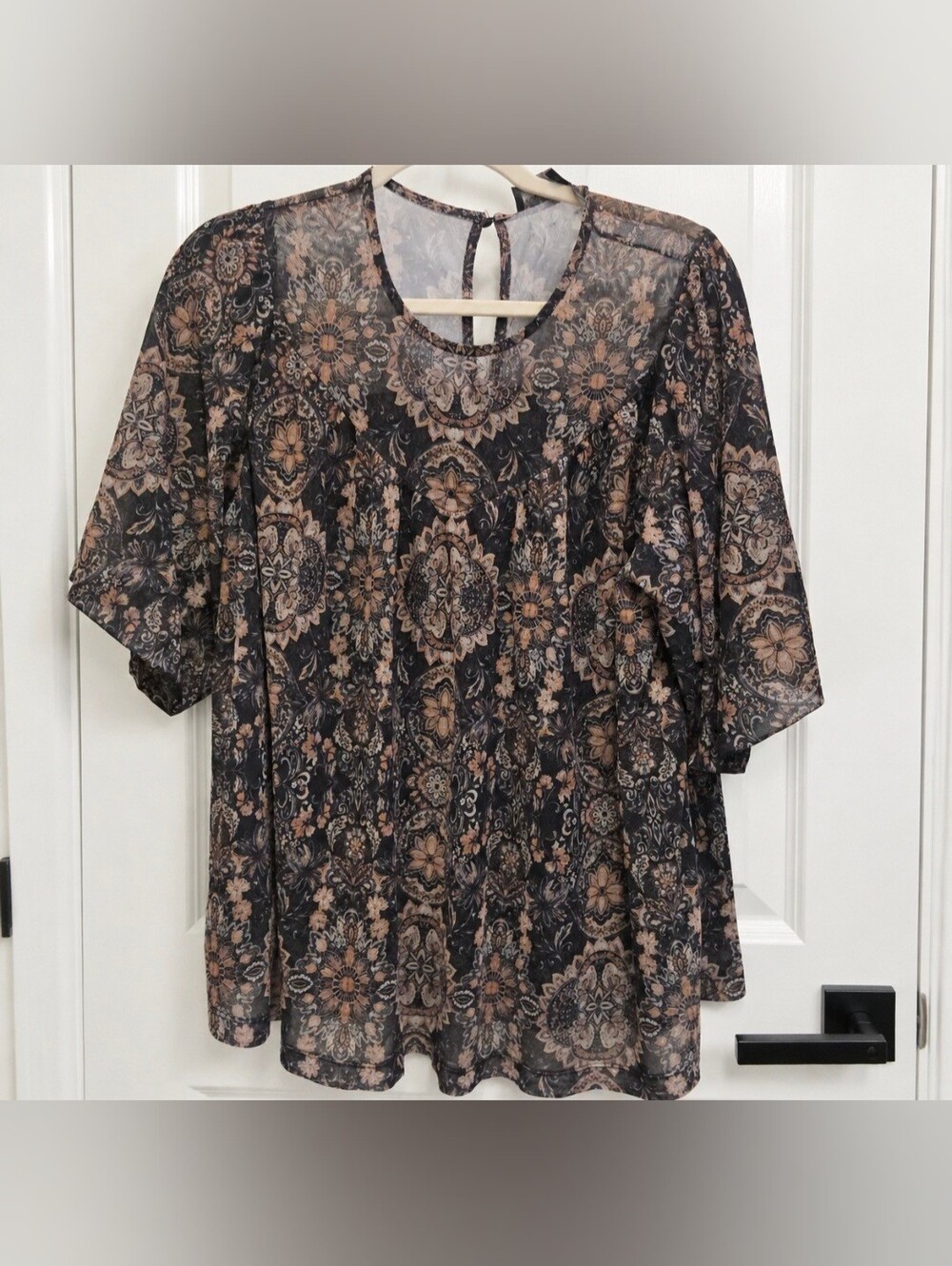 Lane Bryant Black Brown Floral Medallion Blouse 14/16 Plus Size